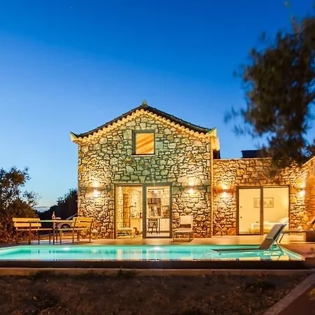 Gerakada Exclusive-seaview With Private Pool Villa