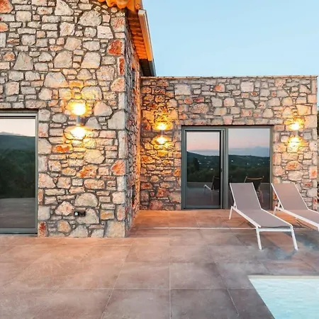 Gerakada Exclusive-seaview With Private Pool Villa