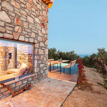 Gerakada Exclusive-seaview With Private Pool Villa